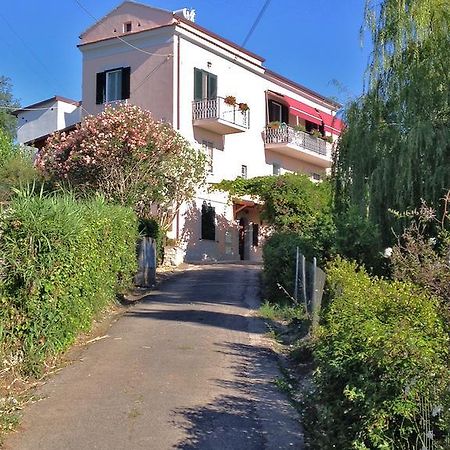 Casa Sul Monte D'Oro Apartman Scauri  Kültér fotó