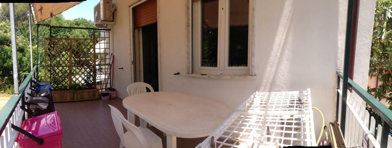 Casa Sul Monte D'Oro Apartman Scauri  Kültér fotó
