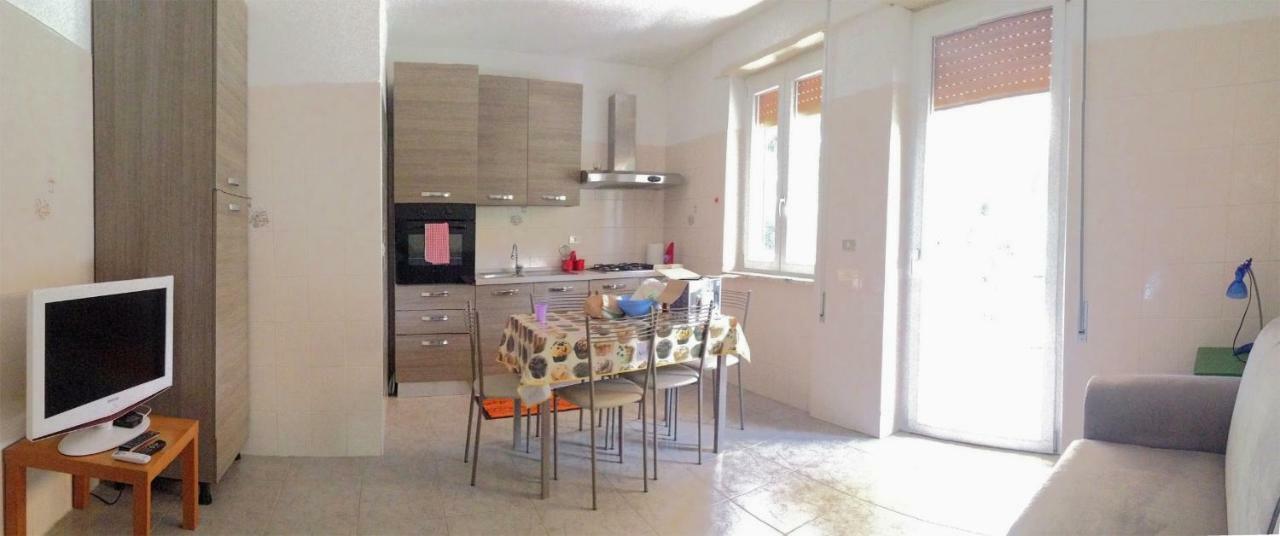 Casa Sul Monte D'Oro Apartman Scauri  Kültér fotó